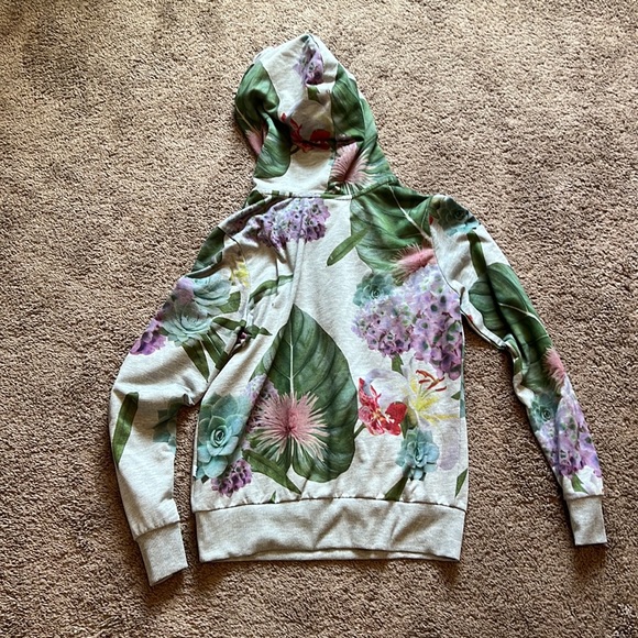 Adidas hoodie. Size small. - Picture 6 of 9